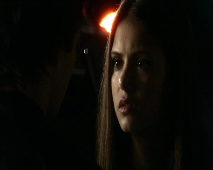 VampireDiariesWorld_dot_org-1x03FridayNightBites1874.jpg