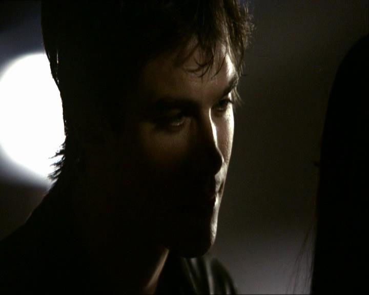 VampireDiariesWorld_dot_org-1x03FridayNightBites1875.jpg