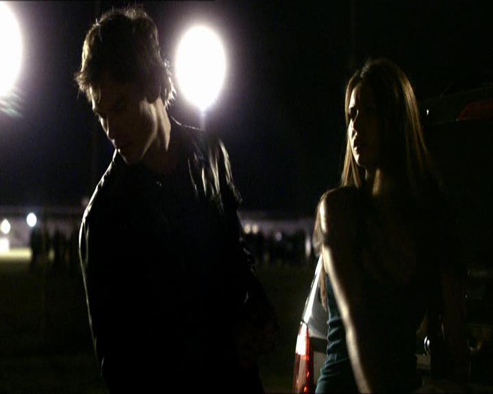 VampireDiariesWorld_dot_org-1x03FridayNightBites1876.jpg