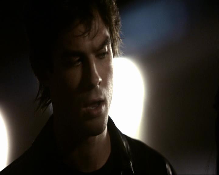 VampireDiariesWorld_dot_org-1x03FridayNightBites1879.jpg