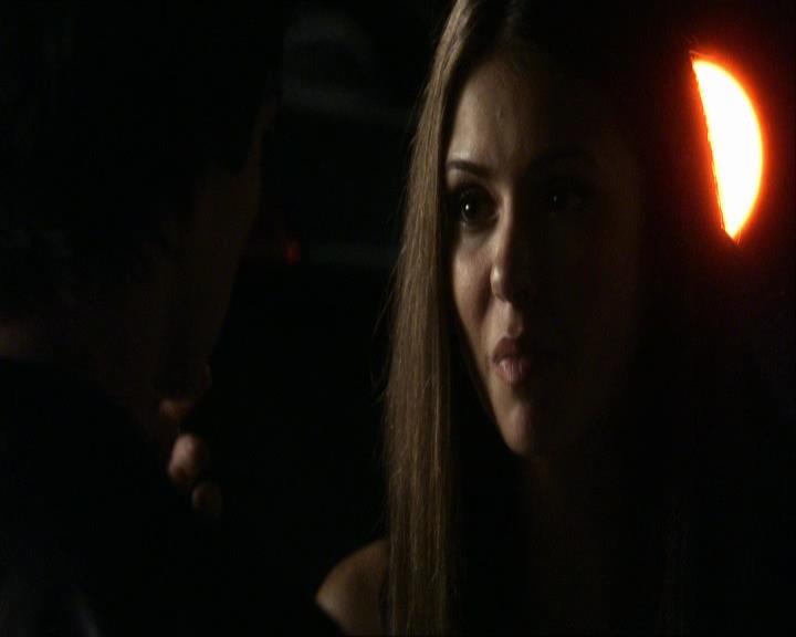 VampireDiariesWorld_dot_org-1x03FridayNightBites1883.jpg