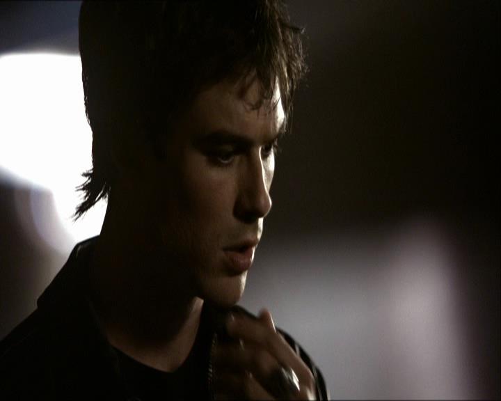 VampireDiariesWorld_dot_org-1x03FridayNightBites1890.jpg