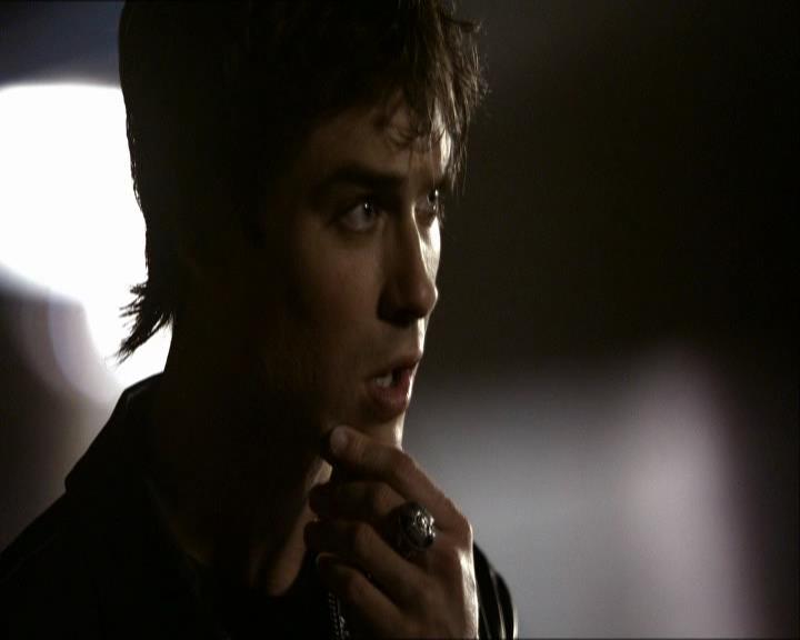 VampireDiariesWorld_dot_org-1x03FridayNightBites1891.jpg