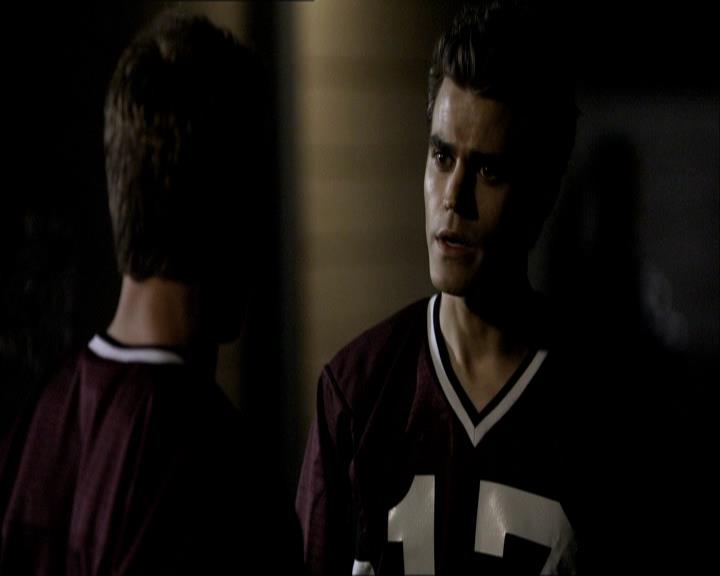 VampireDiariesWorld_dot_org-1x03FridayNightBites1906.jpg