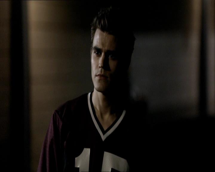 VampireDiariesWorld_dot_org-1x03FridayNightBites1924.jpg