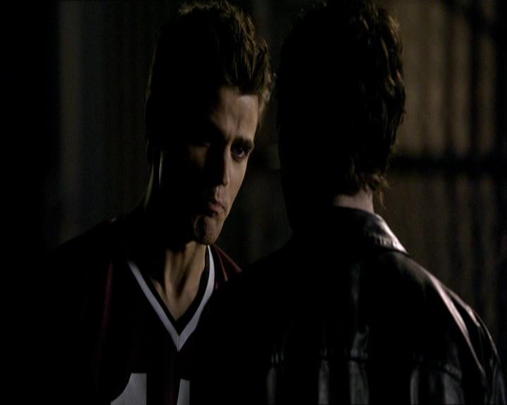VampireDiariesWorld_dot_org-1x03FridayNightBites1977.jpg