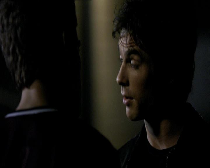 VampireDiariesWorld_dot_org-1x03FridayNightBites1982.jpg
