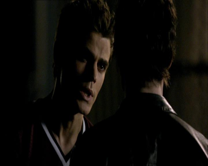 VampireDiariesWorld_dot_org-1x03FridayNightBites2004.jpg