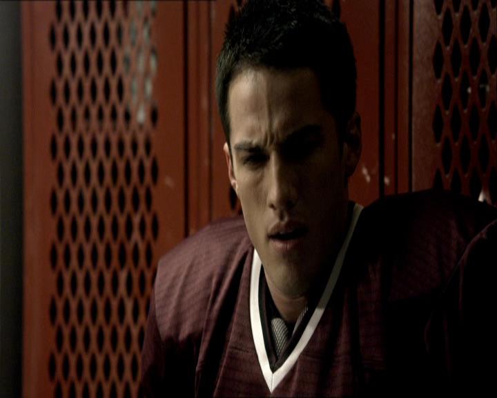 VampireDiariesWorld_dot_org-1x03FridayNightBites2051.jpg VampireDiariesWorld_dot_org-1x03FridayNightBites2051.jpg