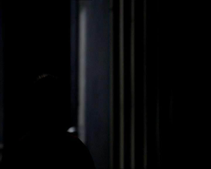 VampireDiariesWorld_dot_org-1x03FridayNightBites2091.jpg