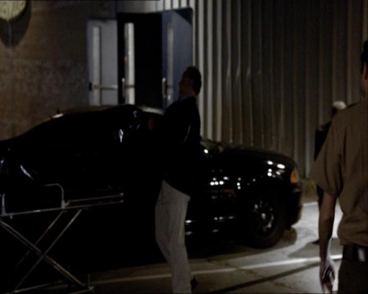 VampireDiariesWorld_dot_org-1x03FridayNightBites2095.jpg