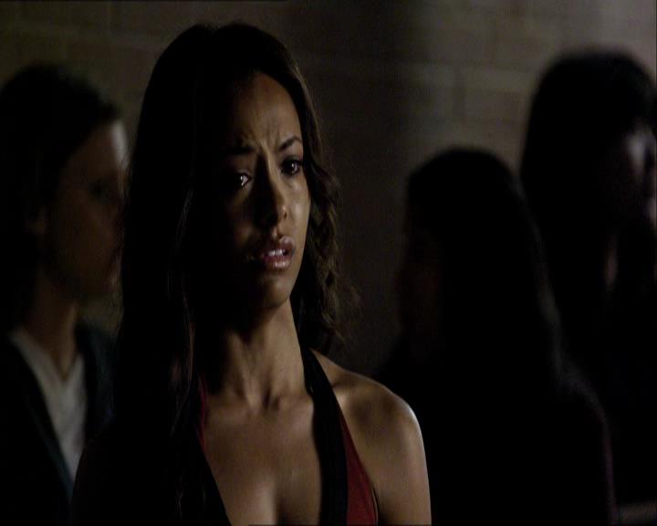 VampireDiariesWorld_dot_org-1x03FridayNightBites2117.jpg