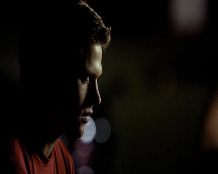 VampireDiariesWorld_dot_org-1x03FridayNightBites2142.jpg