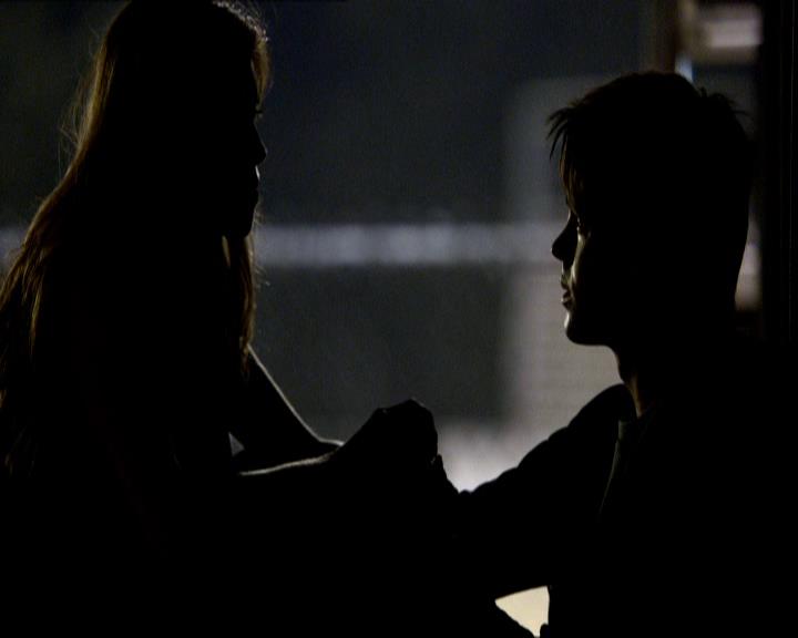 VampireDiariesWorld_dot_org-1x03FridayNightBites2156.jpg