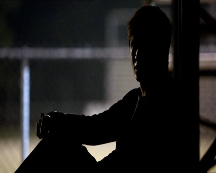VampireDiariesWorld_dot_org-1x03FridayNightBites2170.jpg