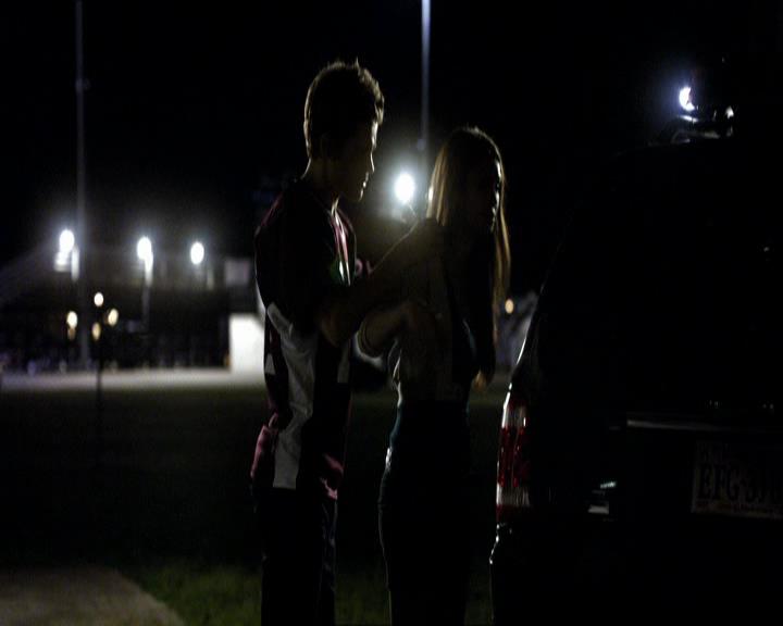 VampireDiariesWorld_dot_org-1x03FridayNightBites2174.jpg