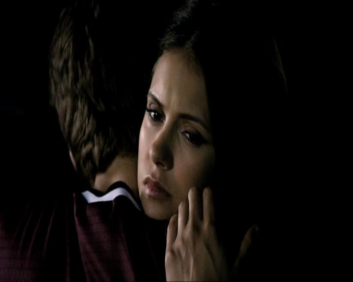 VampireDiariesWorld_dot_org-1x03FridayNightBites2203.jpg