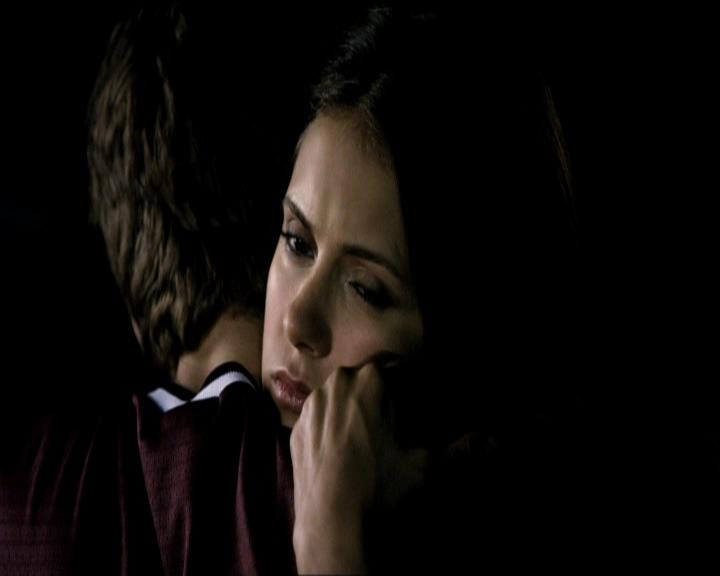 VampireDiariesWorld_dot_org-1x03FridayNightBites2204.jpg