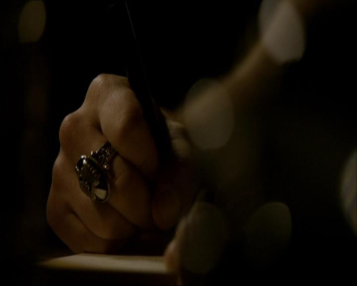 VampireDiariesWorld_dot_org-1x03FridayNightBites2216.jpg