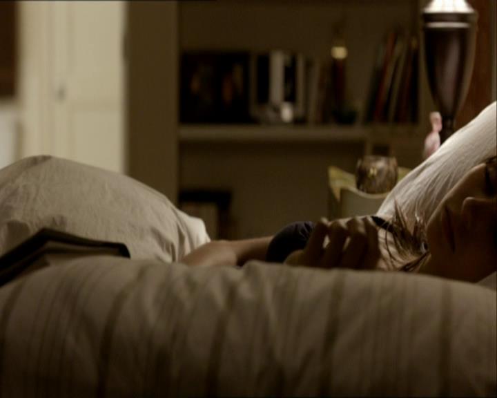 VampireDiariesWorld_dot_org-1x03FridayNightBites2228.jpg