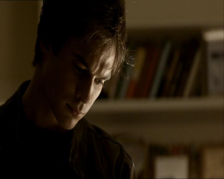 VampireDiariesWorld_dot_org-1x03FridayNightBites2247.jpg
