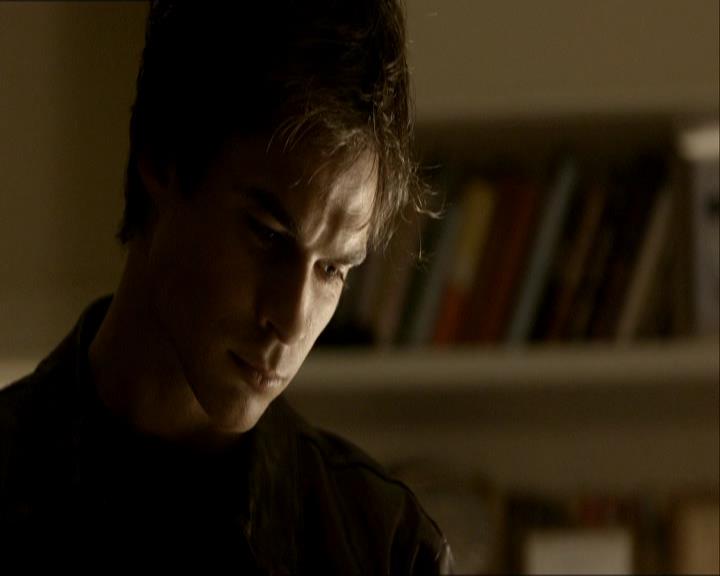 VampireDiariesWorld_dot_org-1x03FridayNightBites2248.jpg