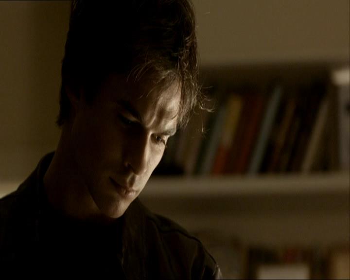 VampireDiariesWorld_dot_org-1x03FridayNightBites2249.jpg