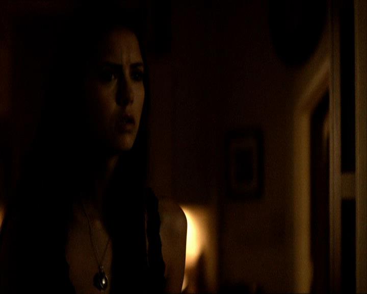 VampireDiariesWorld_dot_org-104FamilyTies0041.jpg