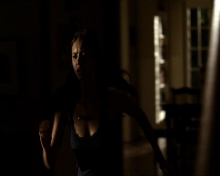 VampireDiariesWorld_dot_org-104FamilyTies0057.jpg