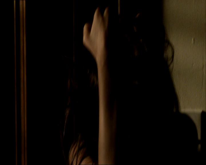 VampireDiariesWorld_dot_org-104FamilyTies0065.jpg
