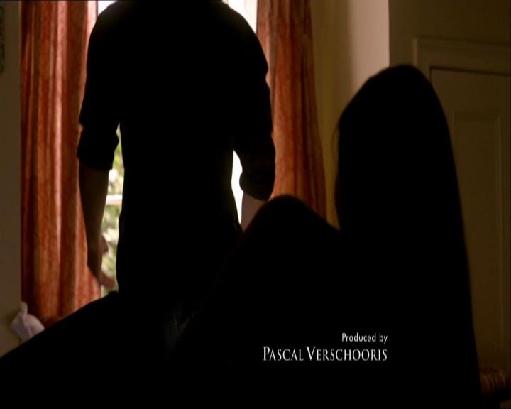 VampireDiariesWorld_dot_org-104FamilyTies0302.jpg