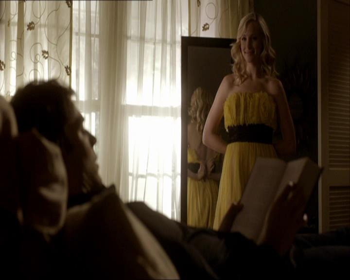 VampireDiariesWorld_dot_org-104FamilyTies0342.jpg