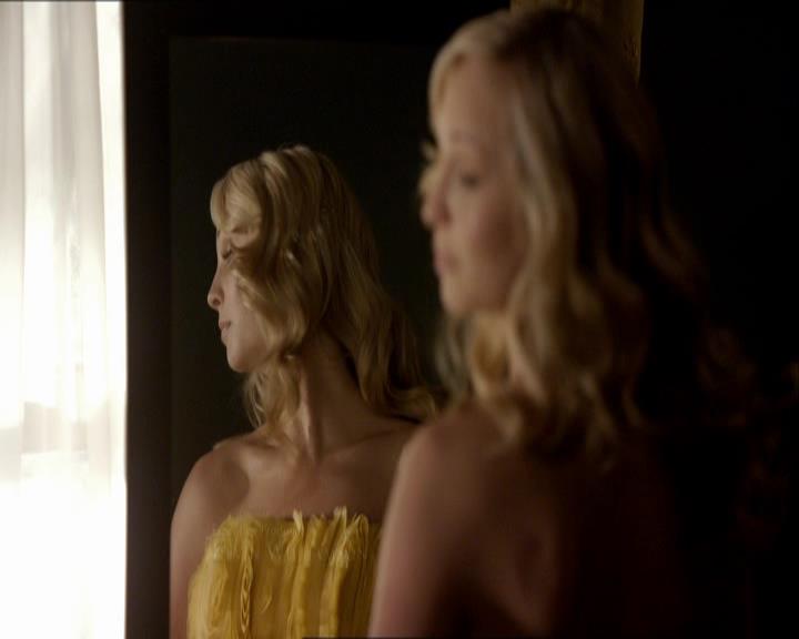 VampireDiariesWorld_dot_org-104FamilyTies0348.jpg