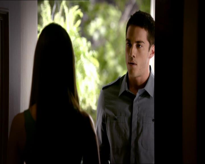 VampireDiariesWorld_dot_org-104FamilyTies0729.jpg