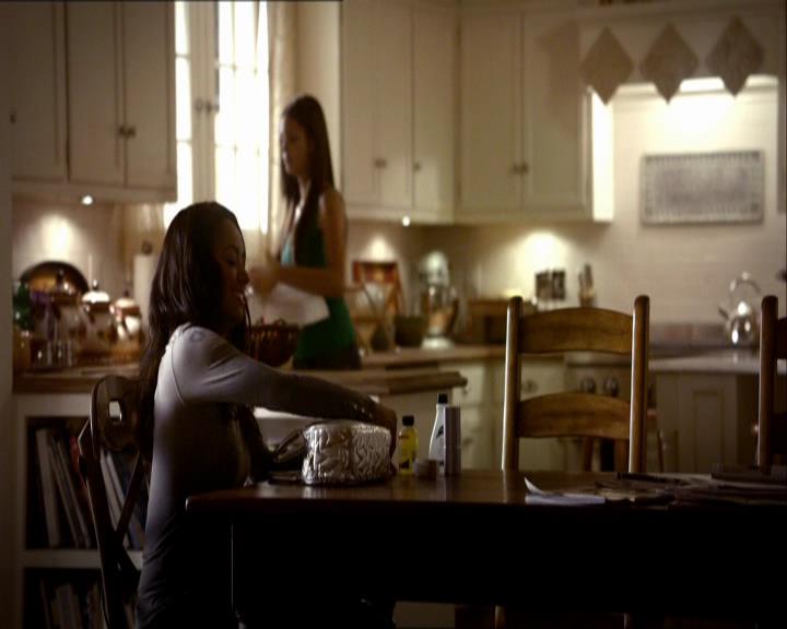 VampireDiariesWorld_dot_org-104FamilyTies0742.jpg