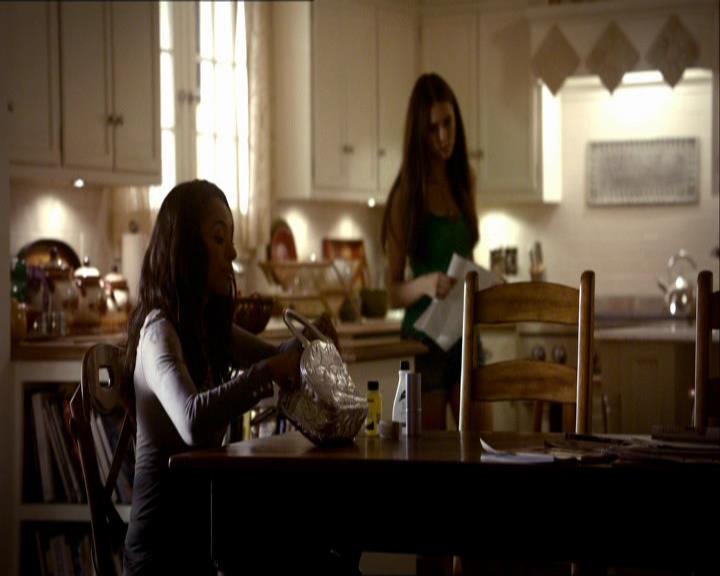 VampireDiariesWorld_dot_org-104FamilyTies0743.jpg