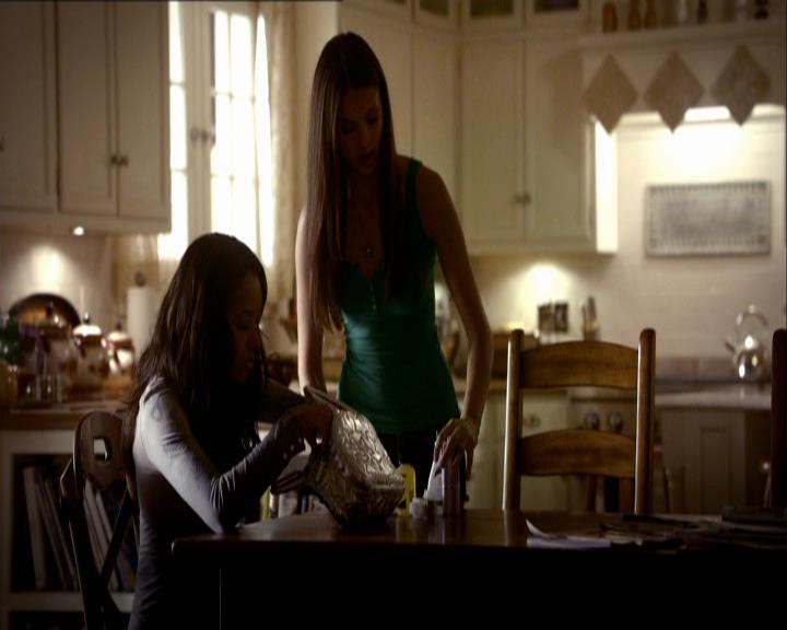 VampireDiariesWorld_dot_org-104FamilyTies0746.jpg