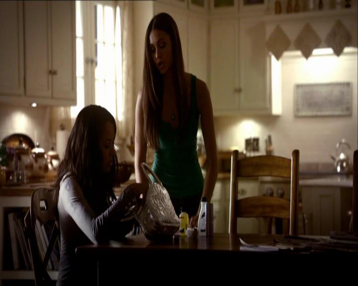 VampireDiariesWorld_dot_org-104FamilyTies0747.jpg