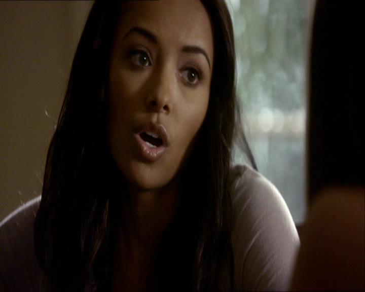 VampireDiariesWorld_dot_org-104FamilyTies0760.jpg