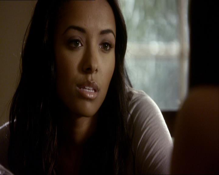 VampireDiariesWorld_dot_org-104FamilyTies0776.jpg