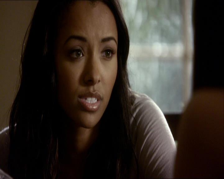 VampireDiariesWorld_dot_org-104FamilyTies0778.jpg