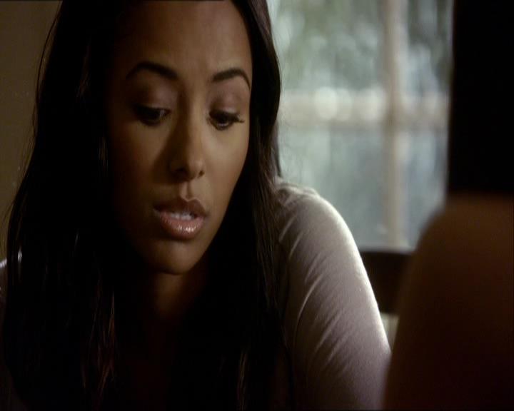 VampireDiariesWorld_dot_org-104FamilyTies0788.jpg