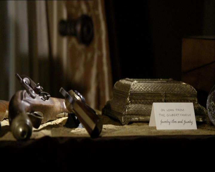 VampireDiariesWorld_dot_org-104FamilyTies1171.jpg