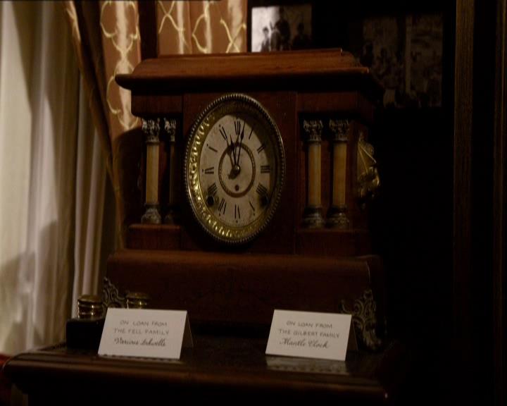 VampireDiariesWorld_dot_org-104FamilyTies1172.jpg