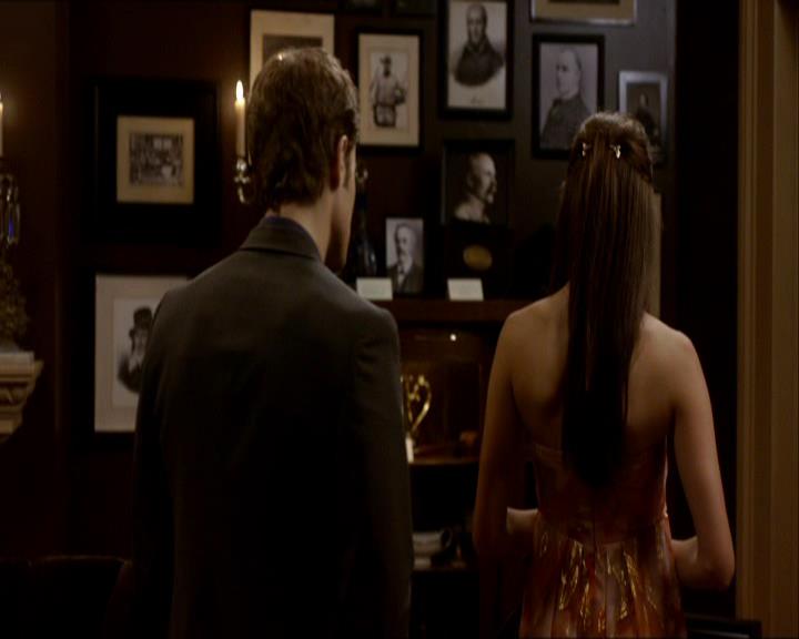 VampireDiariesWorld_dot_org-104FamilyTies1182.jpg