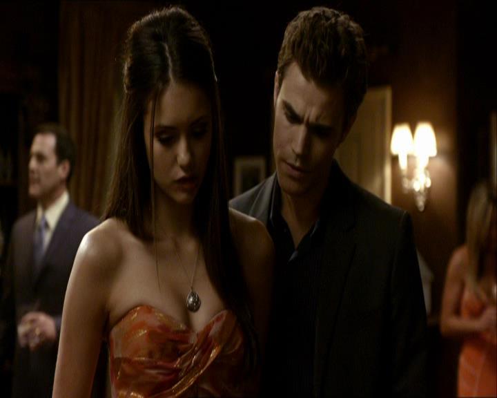 VampireDiariesWorld_dot_org-104FamilyTies1190.jpg