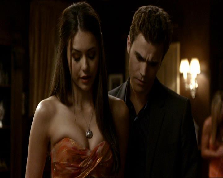 VampireDiariesWorld_dot_org-104FamilyTies1192.jpg
