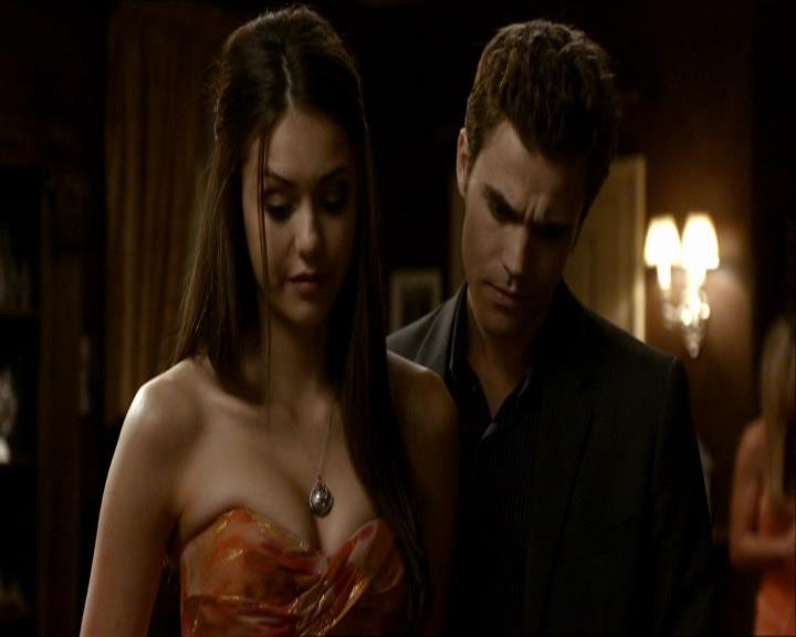 VampireDiariesWorld_dot_org-104FamilyTies1193.jpg