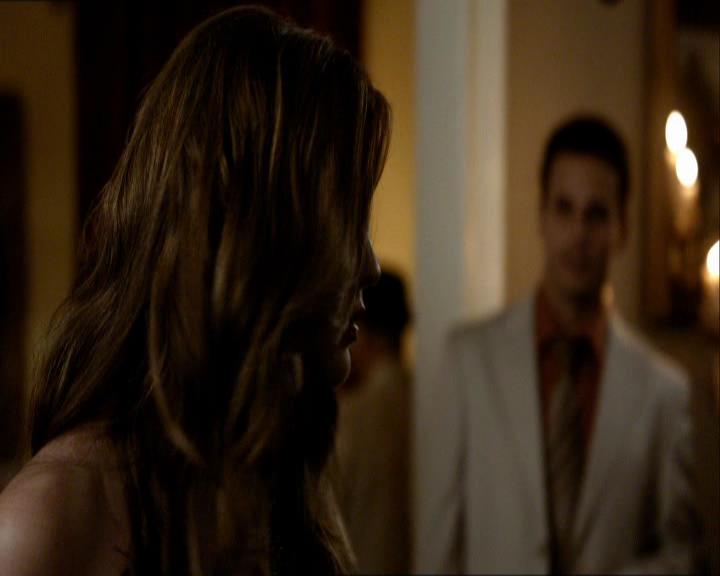 VampireDiariesWorld_dot_org-104FamilyTies1204.jpg