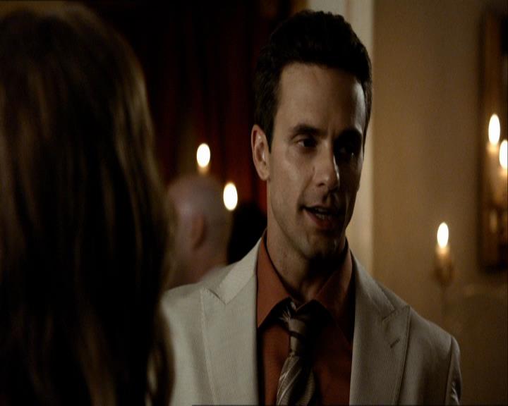 VampireDiariesWorld_dot_org-104FamilyTies1221.jpg